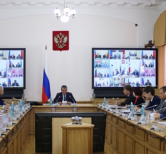 Совещание по вопросам прохождения в регионах Сибирского федерального округа уборочных работ